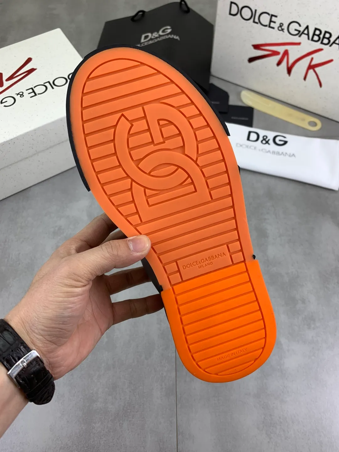 Men's shoes 💰P580💰 [New model] The latest hot style, top original quality, the official website synchronized with "DOLCE&GABBANA [Dolce & Gabbana] ~ High Quality." Effect Low-top casual DG men's shoes, loved by many celebrities, using high-end imported first-layer calfskin splicing logo design + cowhide feet, simple and elegant, perfectly interpreting the latest inspiration for shoes, integrating classics and fashion, luxury dreams, leading fashion Suitable for drivers, light and comfortable to drive, light and breathable for outdoor travel, high-end quality, trustworthy, 5️⃣color🉑️choice! Code number: 38-46